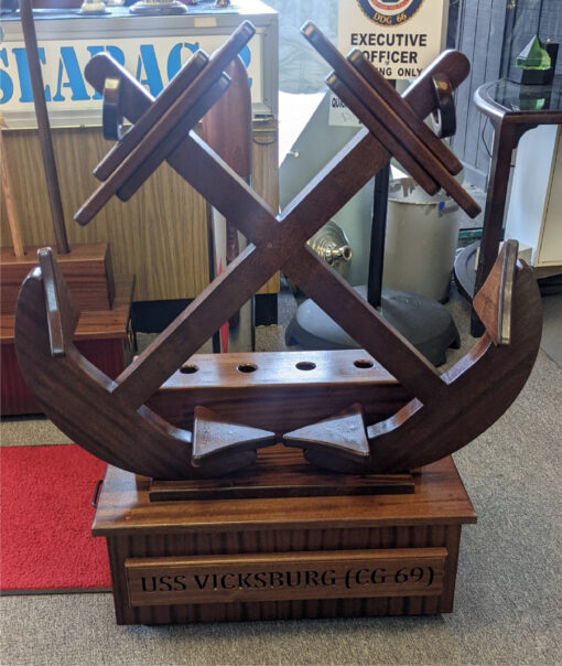 CROSSED ANCHOR FLAG STAND WITH CARVED NAME BOARD